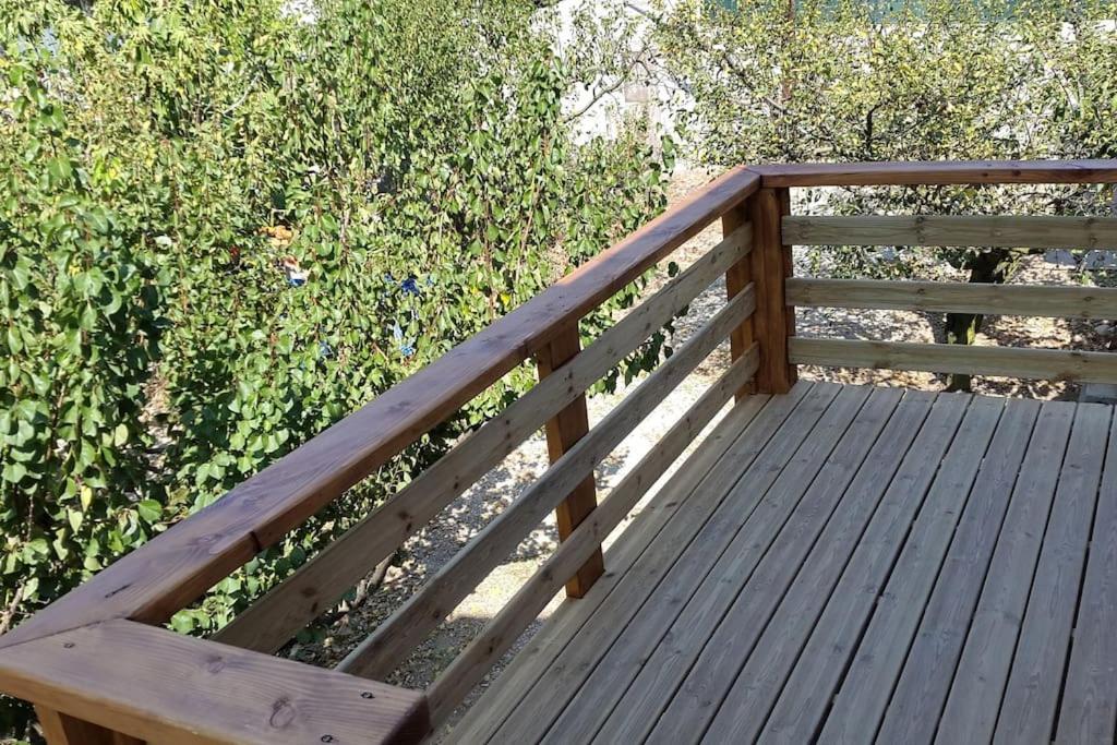 Studio climatisé avec terrasse et Wi FI . Appartamento Saint-Marcel-lès-Valence Esterno foto